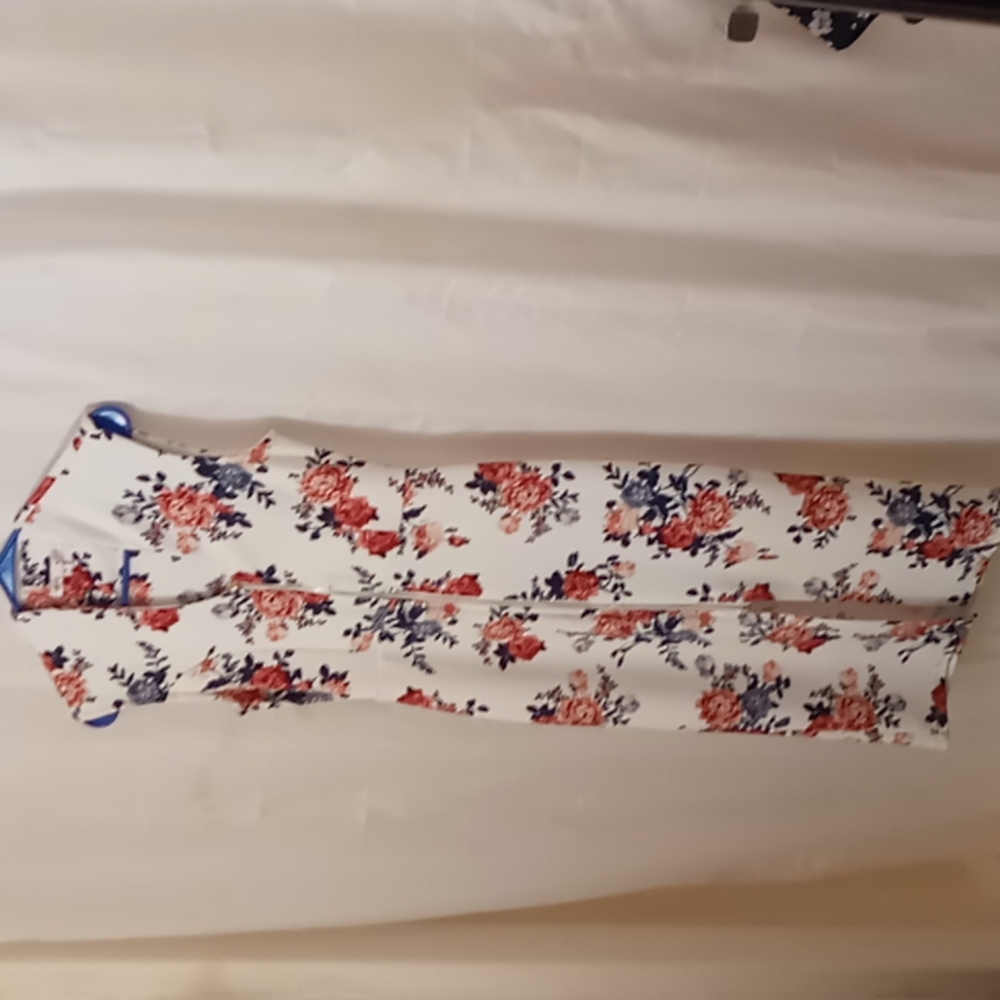 Crave FAME White Dress w/ Floral Print size M